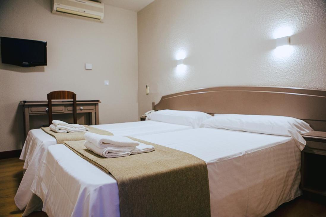 Hotel&Bar Ducay Olite Bilik gambar
